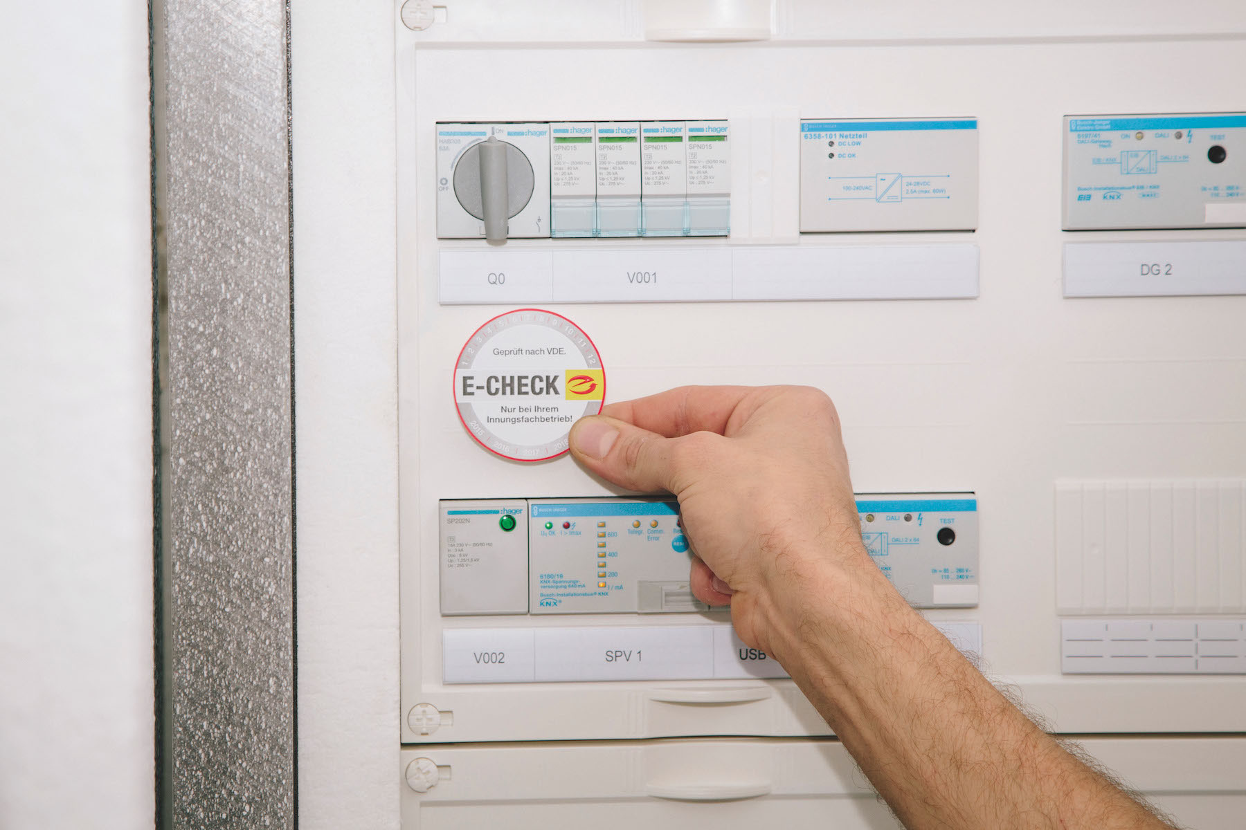 Emil Zeiner GmbH Elektro-Installationen
